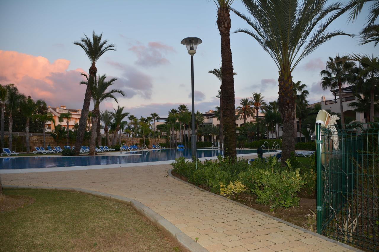 Apartment Medina De Banus Marbella Dış mekan fotoğraf